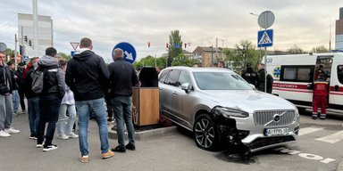 У Броварах п'яний голова РДА наїхав на натовп людей, є постраждалі (фото, відео)