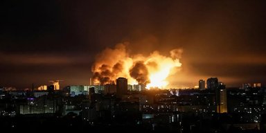 Попали в многоквартирный дом: Россия атакует Киев и область "шахедами", что известно