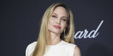 Не державним коштом: Анджеліна Джолі розповіла, хто оплачує її візити в Україну