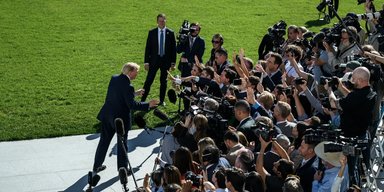 "Щось на кшталт цього": Трамп запропонував перейменувати один із двох океанів на свою честь