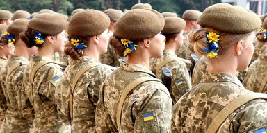 Виїзд закрито? Що чекає на військовозобов'язаних жінок із 1 жовтня