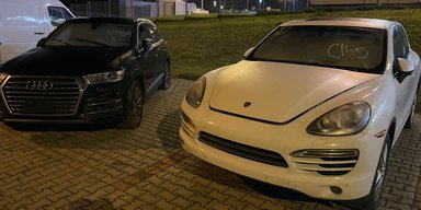 В Україну намагалися ввезти преміальні автомобілі під виглядом гуманітарки (фото)