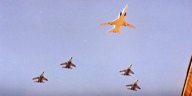 Стримали б РФ важкі бомбардувальники України Ту-22М3, розпиляні 19 років тому, — Defense Express
