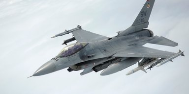 Украина может использовать истребители F-16 уже весной 2024 года, — Резников
