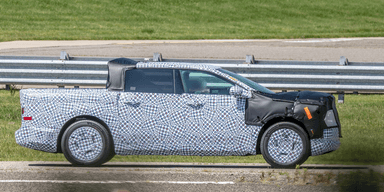 Электропикап Ford заметили на испытаниях: чем заинтриговал салон авто
