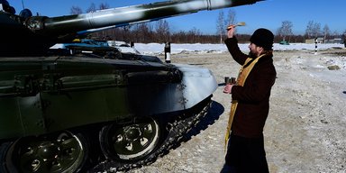 Нервные с топором. Как Россию съедят "зеленые человечки"