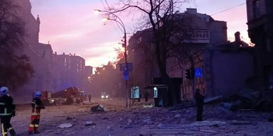 У Києві внаслідок атаки дронами горів корпус Нацбанку України