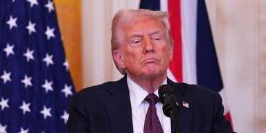Язык денег: как заставить Трампа разблокировать военную поддержку Украины
