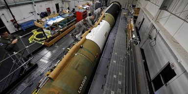 Втричі потужніші за Хіросіму: США вперше за 15 років розмістять ядерну зброю в Британії, — ЗМІ