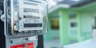 Міненерго підвищило тариф на електроенергію до 4,32 грн: хто заплатить менше
