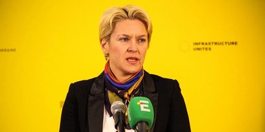 Более 1 млн гривен: гендиректору неработающего аэропорта "Львов" подняли зарплату (документы)