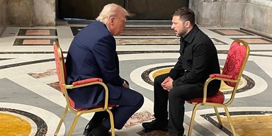 "Понимает картину": Трамп раскрыл, о чем разговаривал с Зеленским в Ватикане