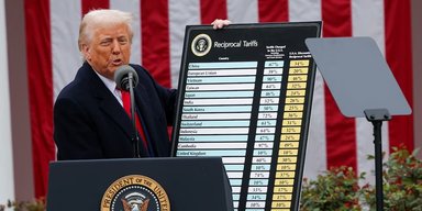 "Бессмысленный вандализм": новые пошлины Трампа сильно ударят по США, – The Economist