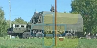 У РФ помітили рідкісну машину ядерної підтримки 15Т365 з посиленим ескортом (відео)