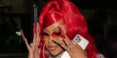 Дочь певицы Cardi B испортила ей сумочку за $60 тысяч (видео)