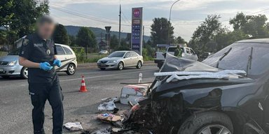 На Закарпатті нетвереза водійка BMW протаранила блокпост: загинув військовий (фото)