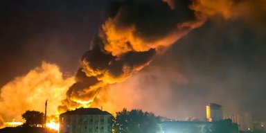 Палає залізниця і вантажний поїзд: у Росії через масовану атаку БпЛА ускладнено рух потягів (відео)