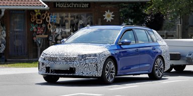 Новая Skoda Octavia 2027 засветилась во время испытаний: как изменится модель (фото)