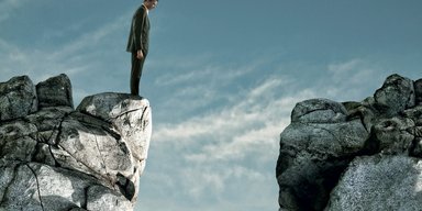 Включить свет. Почему эмиграция не поможет в поиске смысла жизни