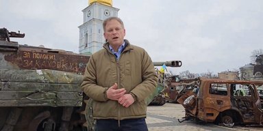 "Я здесь, чтобы бить тревогу": министр обороны Британии приехал в Киев (видео)