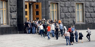 Служить по­-новому. Как работает революционный закон о госслужбе