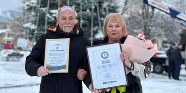 Вишила дружина військового: на Львівщині вкрали ялинкові іграшки вартістю близько 100 тисяч (фото)