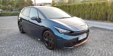 В Україні з'явився яскравий іспанський брат електромобіля Volkswagen ID.3 (фото)
