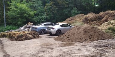 В Киеве коммунальщики оригинальным способом проучили "героев парковки" (фото)