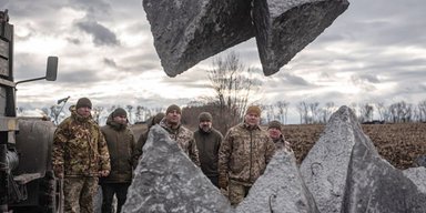 500 тисяч мін, фортифікації, "зуби": Україна будує другу лінію оборони на кордонах (фото)