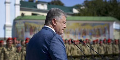 Політики "не тієї системи". Що потрібно Порошенку для успішного реваншу та чому він цього не робить