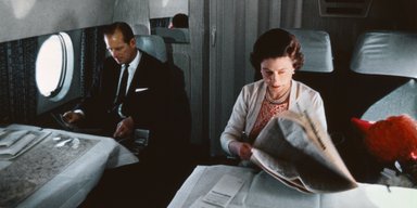 Любила мартини и спать: как королева Елизавета II летала на British Airways