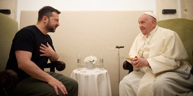 Зеленський в Італії зустрівся із Папою Римським: про що говорили (відео)