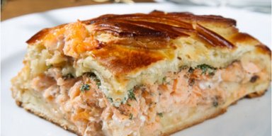 Сытно и вкусно: рецепт пирога с семгой и яйцами