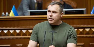 "Мають готуватися бути офіцерами": в Раді розкритикували дозвіл на виїзд юнаків до 22 років (відео)