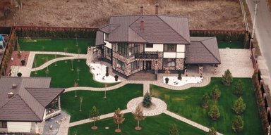 Топ 6 маєтків у Кончі-Заспі: розслідувач показав будинки та басейни суддів Києва (фото)