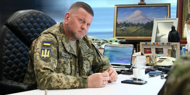 Зеленський не чекав згоди: британці дізналися про призначення Залужного послом зі ЗМІ