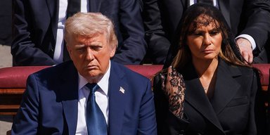 Трампа обвинили неуважении к Папе Франциску на похоронах: что он сделал
