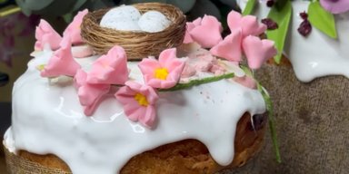 Не липнет к рукам и не крошится: рецепт идеальной глазури для пасхи