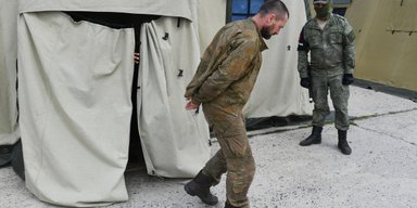 Омбудсман рассказал, сколько военнопленных ВСУ россияне расстреляли за последний год
