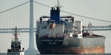 США впервые ввели санкции против обходивших ценовой потолок на нефть из РФ: о ком речь
