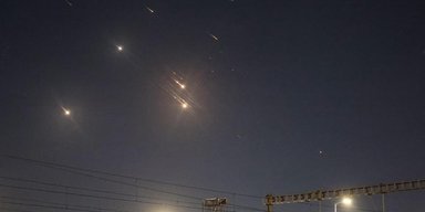 ЦАХАЛ нанесет мощный удар ночью: Иран выпустил по Израилю почти 200 ракет (видео)
