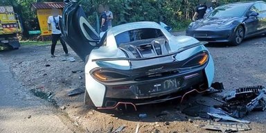 Автопробіг власників McLaren закінчився масштабною ДТП на мільйон доларів (фото)