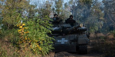 "Ситуация очень тяжелая": ВС РФ пытаются отрезать ВСУ возле Купянска-Узлового (видео)