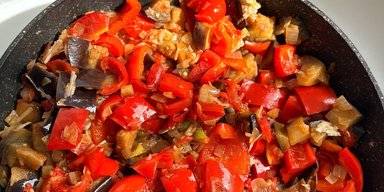 Гювеч: рецепт вкуснейшего блюда из баклажанов, перца и томатов