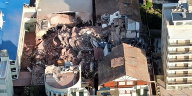 В Аргентине обвалилось здание 10-этажного отеля: под завалами находятся люди