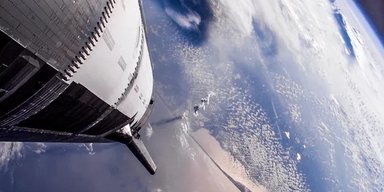 Starship в космосе: компания Илона Маска показала снимки полета самой большой ракеты (фото)