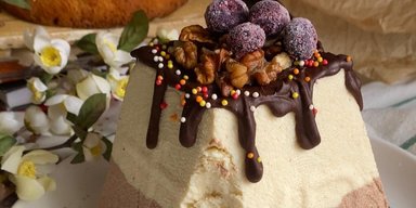 Творожная пасха без сырых яиц: как приготовить праздничное блюдо