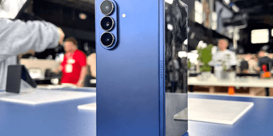 Люди жалуются на самый тонкий смартфон Samsung: что с ним не так (фото)