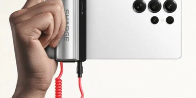Недорогий пауербанк із кнопками керування камерою кріпиться на смартфон: чому це зручно