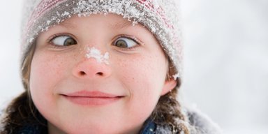 Не коси очі, так і залишиться: дослідники розповіли, чи справді це шкідливо